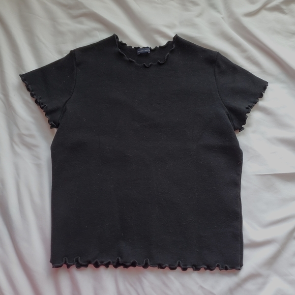 Brandy Melville black lettuce trim crop top - Picture 1 of 4